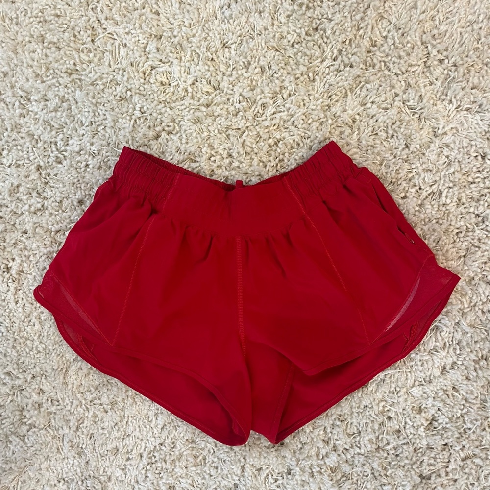 Lululemon Hottie Hot Low Rise Lined Shorts 2.5”